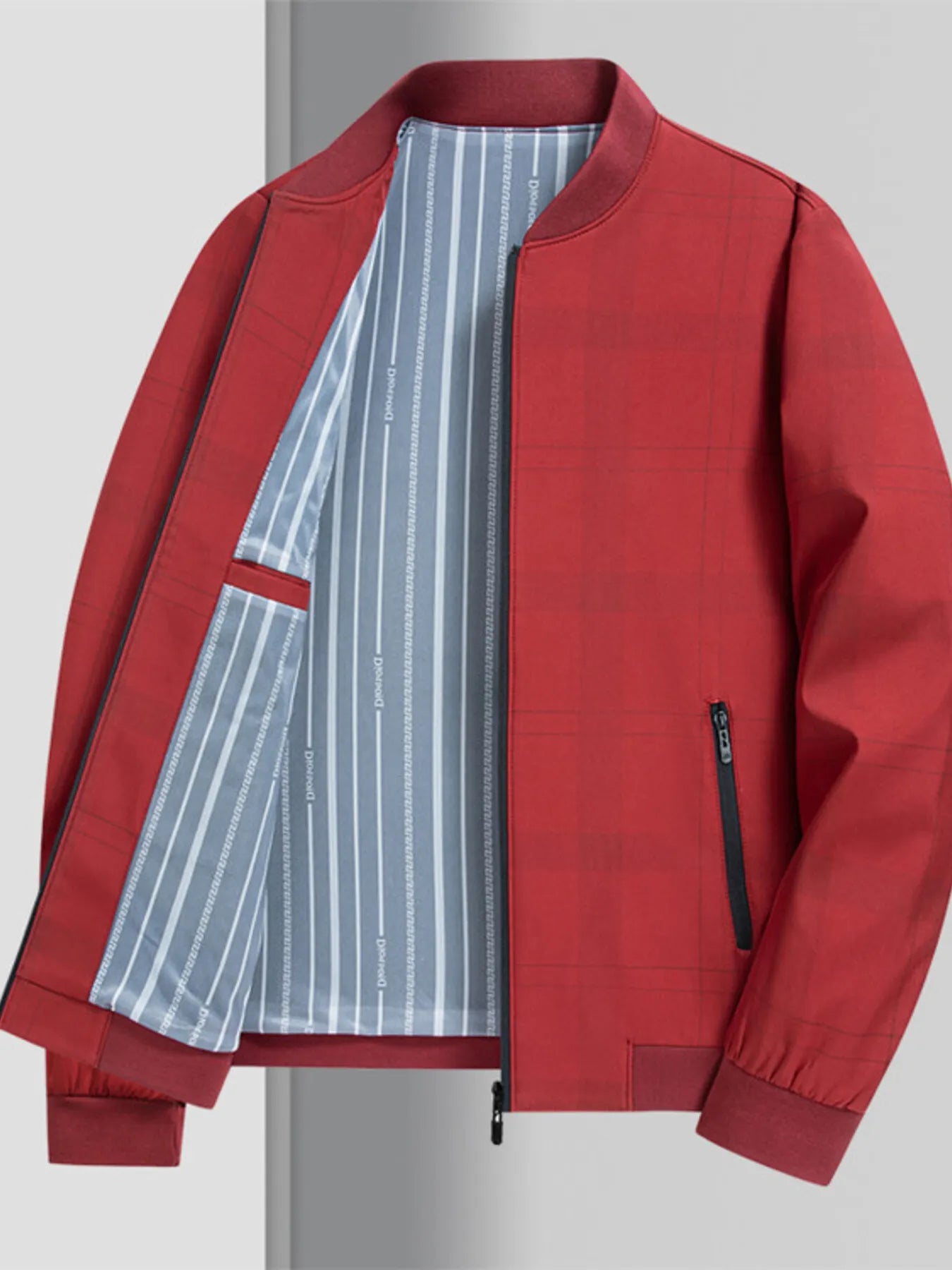 Red / M